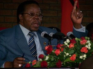 President Bingu Wa Mutharika – Talks with students