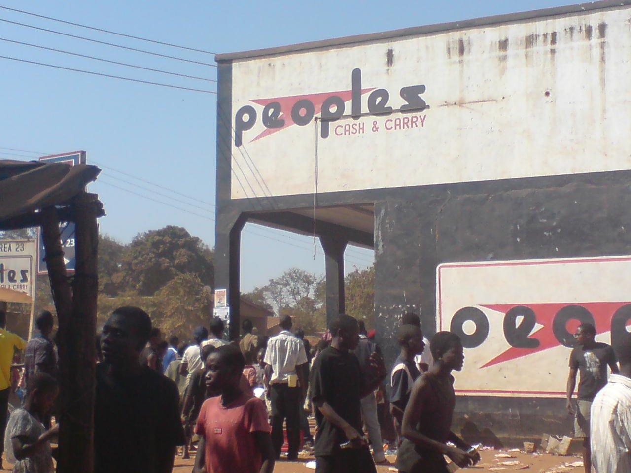PICTURES | Malawi Demonstrations Looting!!