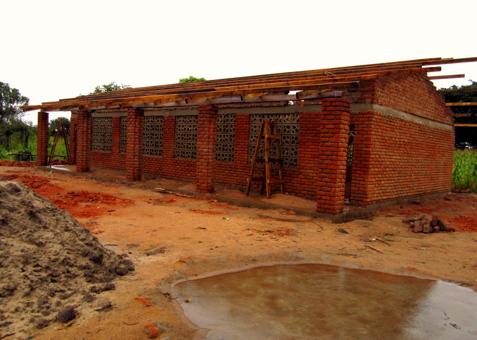 Madonna starts building cheap Malawi schools
