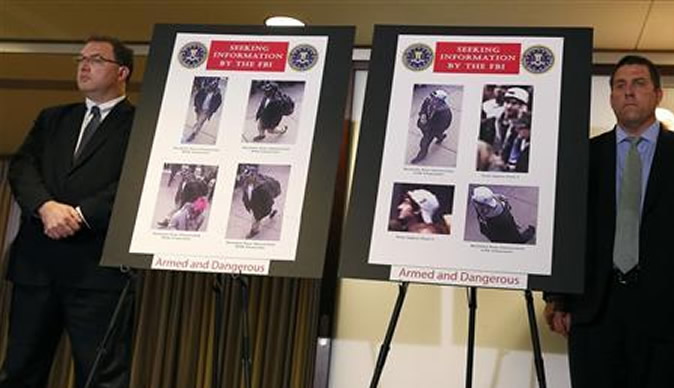 FBI releases photos of Boston bomb suspects
