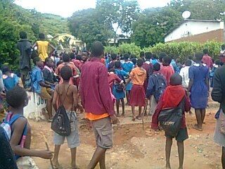 Lilongwe primary school pupils go on rampage