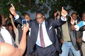 MUTHARIKA LEADING BY 400, 000 VOTES AFTER A COUNT OF 15 DISTRICTS