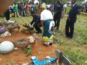 The MCP laying a wreath
