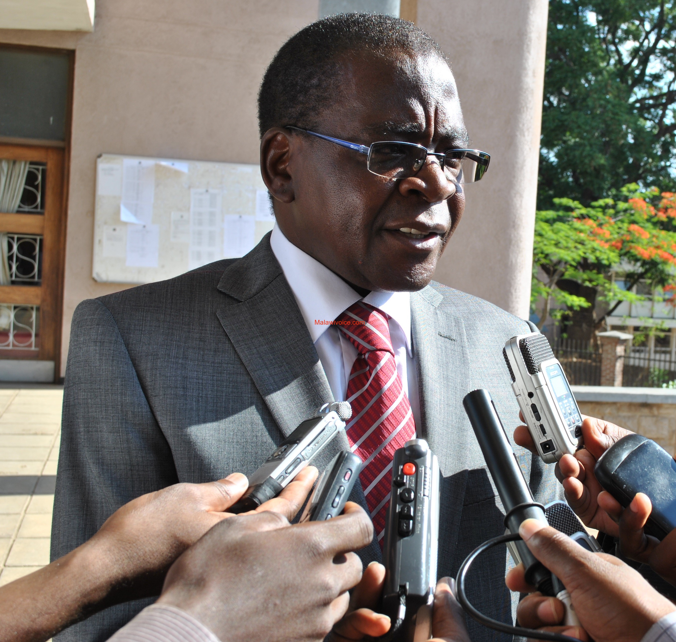 Malawi rights groups urge probe into Banda poll interference