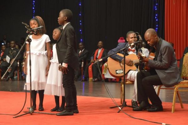 Kamwana-Family-performing-musicCGovati-Nyirenda.-600x399