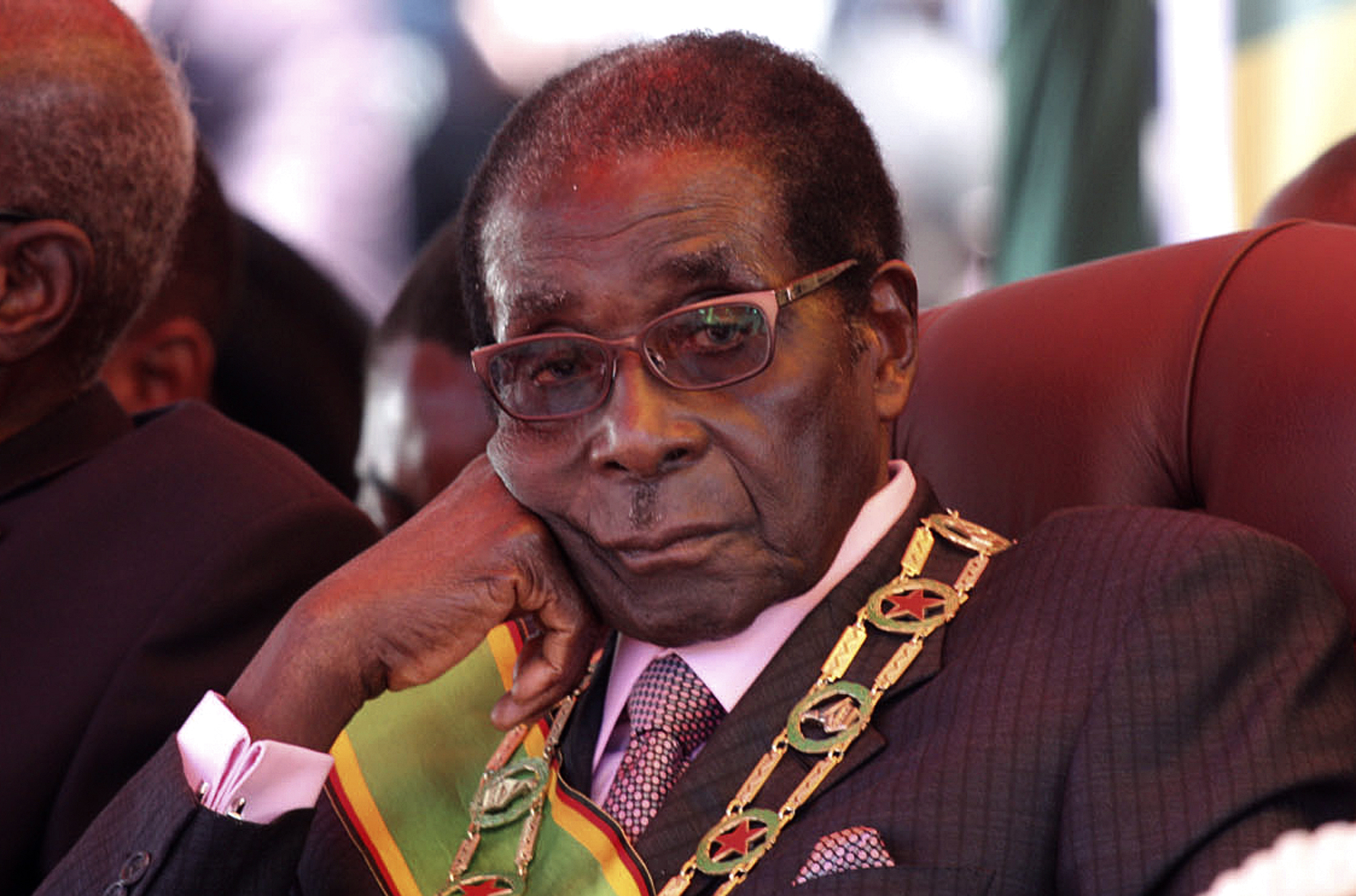 Mugabe turns down military offer for him to resign peacefully