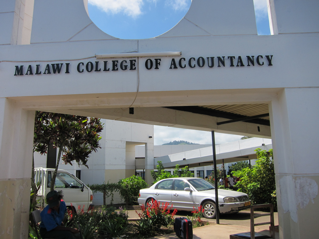 High Court stops Malawi College of Accountancy graduation