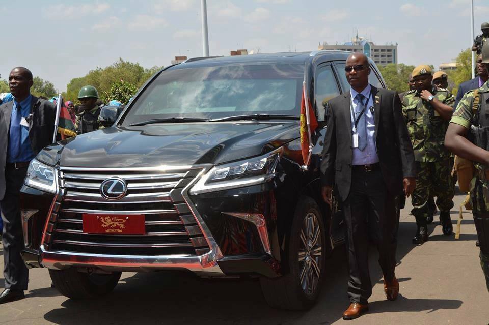 State House defends Mutharika’ long convoy: “President’s convoy cannot be described as 20 plus”-Mgeme