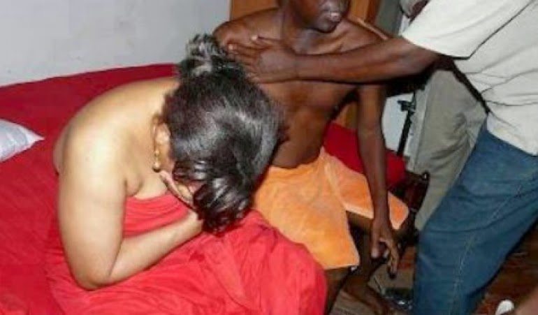 Church Member Caught Pants Down With His Pastor`s Wife…Forced to Leave The Church