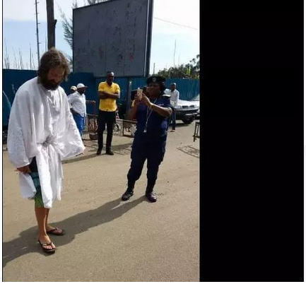 Jesus Christ appears in Nigeria, disappears as people start taking photos (photo)