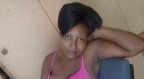 Married Woman Disgraced After Boyfriend Shared Her N*de Photos Online (Photo)