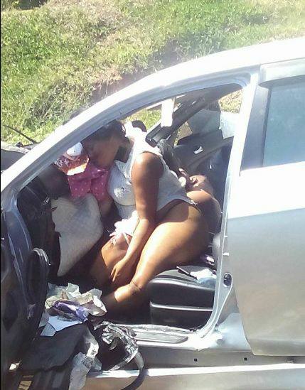 Police Officer and His Female Lover Die While Having Sex in a Moving Car (Graphic Photos)