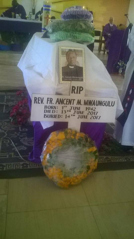 Father Mwaungulu of Karonga Diocese laid to rest (see photos)