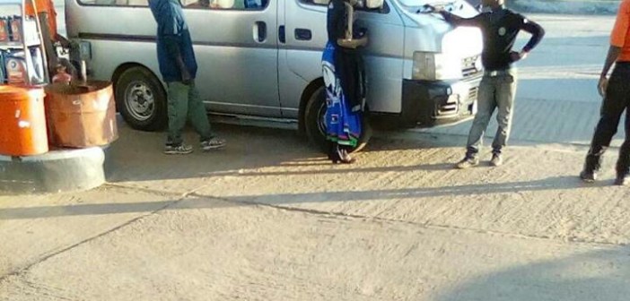 Malawi`s Minister Confiscates Minibus Driver`s Keys for Exceeding Carrying Capacity of Passengers (See Photo)