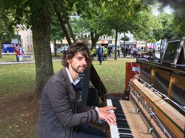 Heartbroken Man Vows to Play Piano Non-stop Until His Ex Girlfriend Takes Him Back