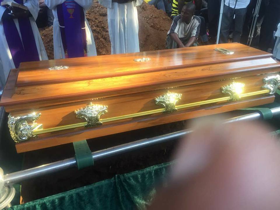 Veteran musician Bernard Kwilimbe laid to rest(see photos)