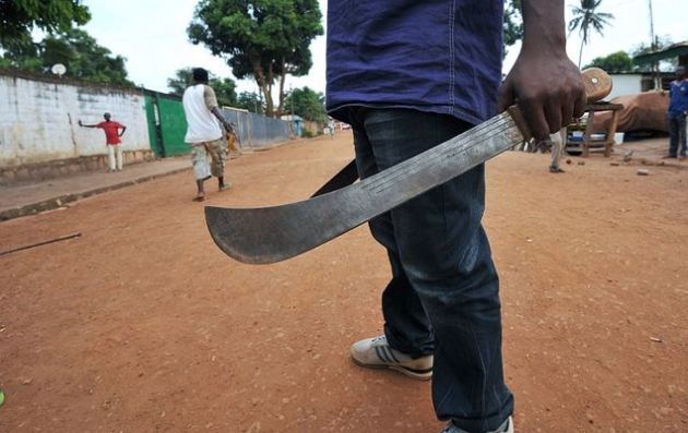 man attacked with machete for allegedly fondling workmate`s wife