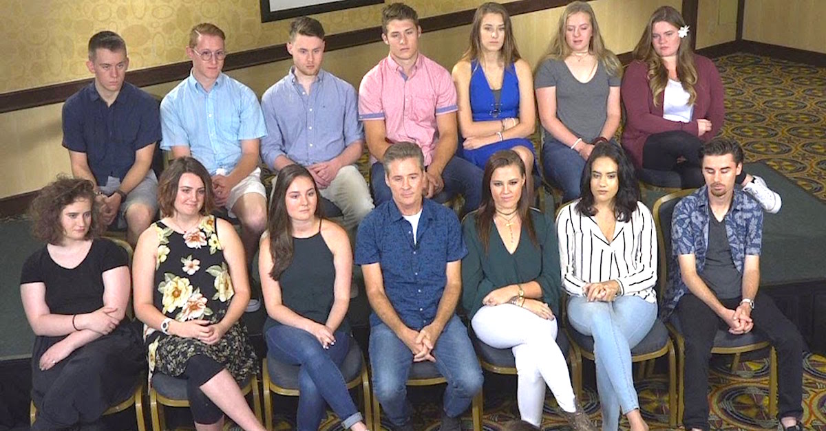 Sperm Donor Walks Into Room And Meets 19 Children He Fathered All Together