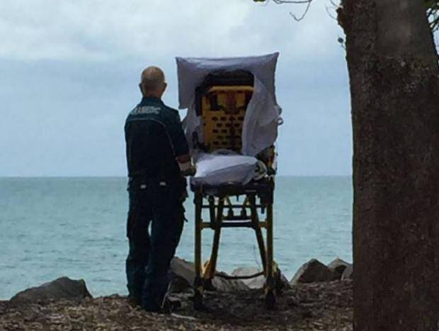 Paramedics Fulfill a Dying Woman’s Last Wish to See a Beach