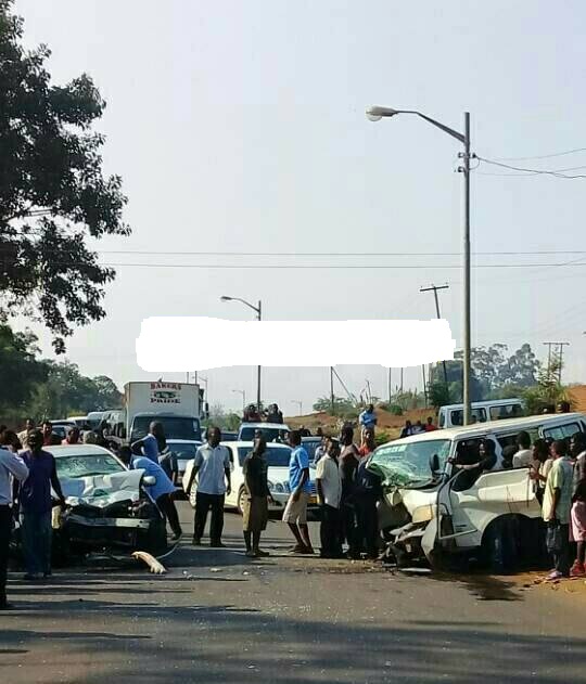 Toyota Vitz Driver Collides with Minibus in an Attempt to Flee after Killing a Pedestrian