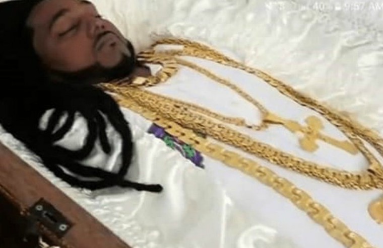 Billionaire Buried with Gold Chains Worth $100,000