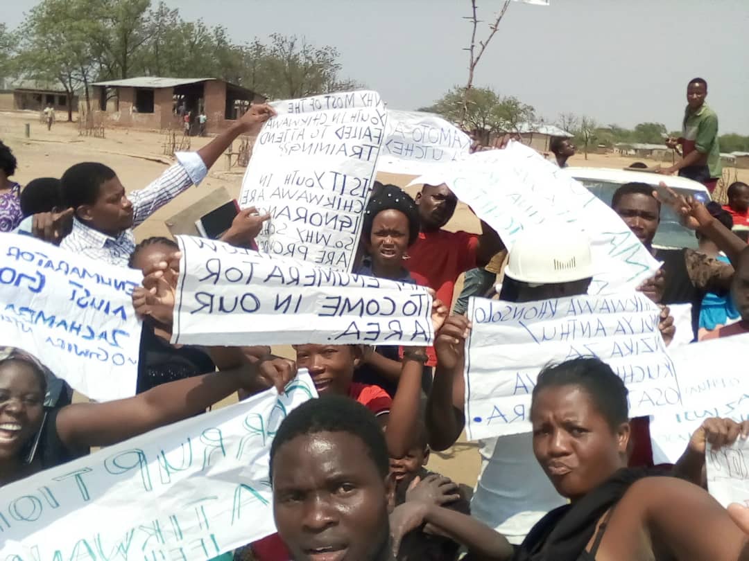 Chikwawa Youth Demonstrate Against Uncalled Measures of Employment, Police Block them