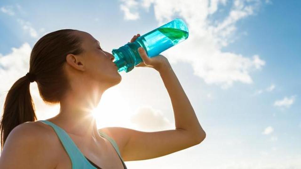 Dangers of drinking excess water while exercising