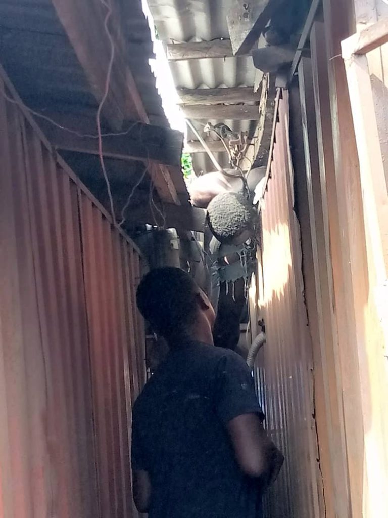 Thief Electrocuted To Death At New Market (Photos)