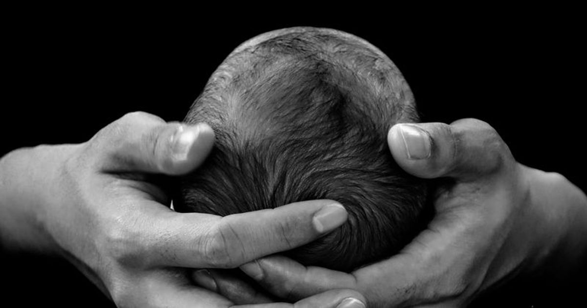Baby’s Decapitated Head Falls To The Floor During Birthing, Resulting In The Team Of Doctors Being Investigated