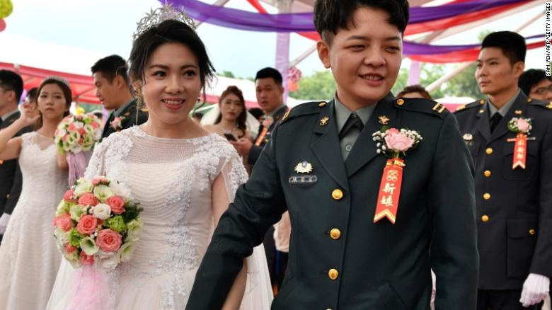 Two women become first military officers to have same sex marriage in Taiwan (See photos)