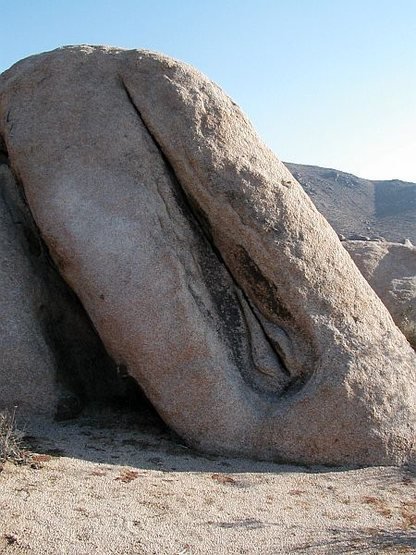 Old Pictures Of Mount Ngauruho, Queen Of The Desert And 3 Other Mountains You Should Never Take Your Children To