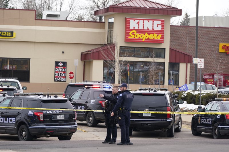 10 people killed after gunman opened fire in supermarket in US