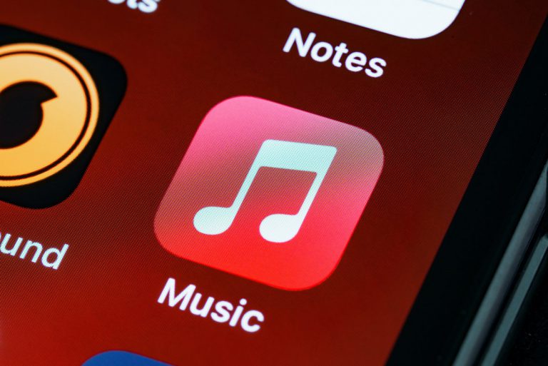 APPLE MUSIC INTRODUCES CHARTS FEATURE THAT RANKS MUSIC IN 100 DIFFERENT CITIES