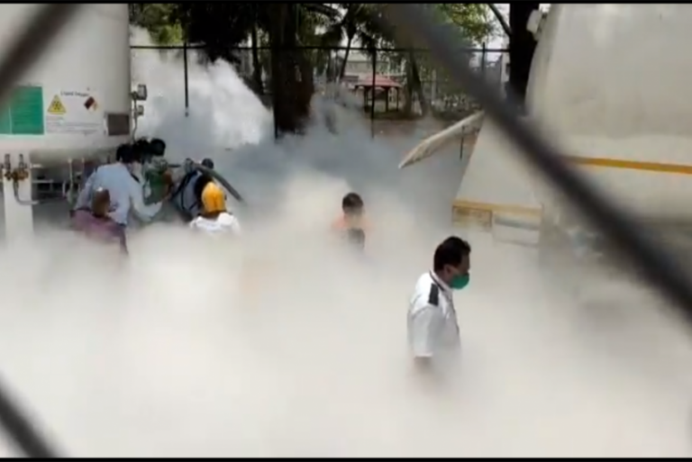 Oxygen Leak Leaves 22 Covid-19 Patients Dead in India (Video)