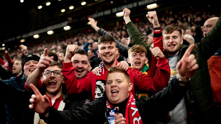 PREMIER LEAGUE CONFIRMS THE RETURN OF FANS IN STADIUMS