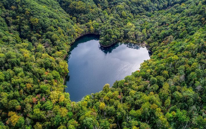 Toyoni – Japan’s Naturally Heart-Shaped Lake