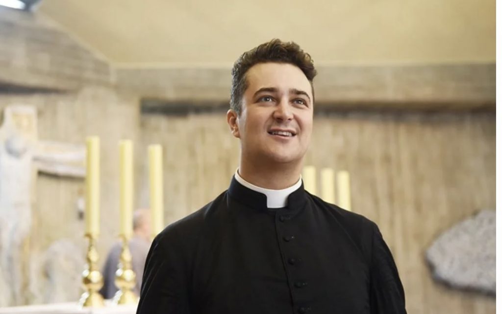 Italian Roman Catholic priest placed under house arrest for stealing $117,000 in church funds and parishioners’ donations for drugs and lavish gay s*x parties in his home.