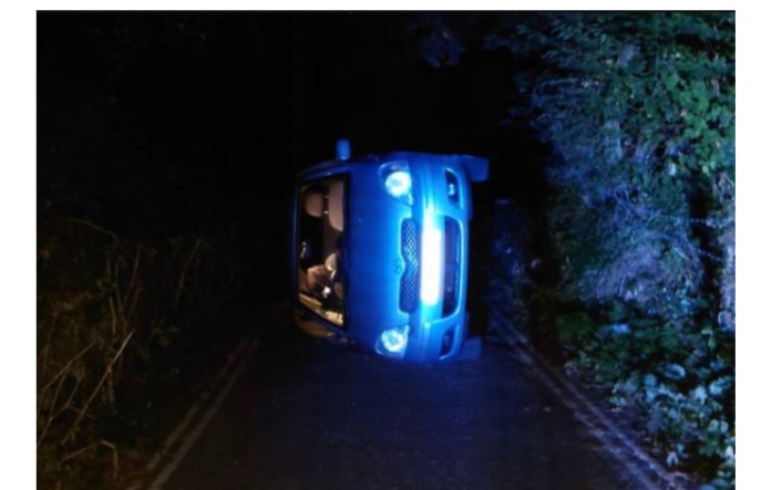 Police Rescue Couple Having S3x In A Car After It Rolled Down The Hill And Flipped When They Knocked The Handbrake