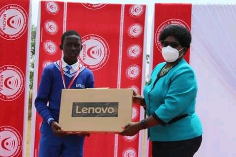 Form one student Chinju Phiri wins a golden medal in this year’s letter writing competition