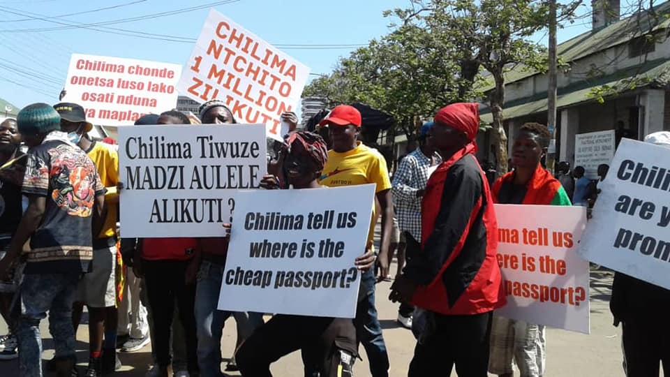 Protesters on Kalindo’s neck over promised money