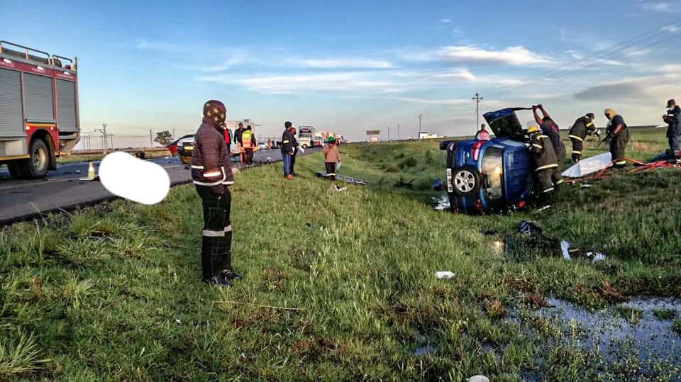 South African Man who allegedly stabbed his girlfriend to death dies in fatal car accident on the way to conceal her body