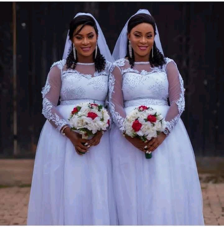 Meet Beautiful Twins Who Got Married on the Same Day and Gave Birth the same Day