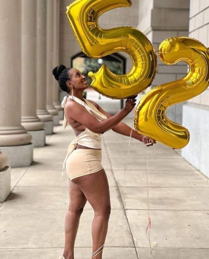 52 years old woman looking young and healthy goes viral on her birthday (photos)