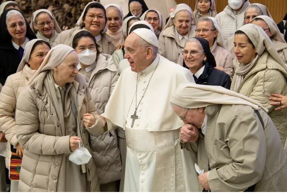 Pope Francis tells religious sisters to fight back when mistreated by ‘men of the Church’