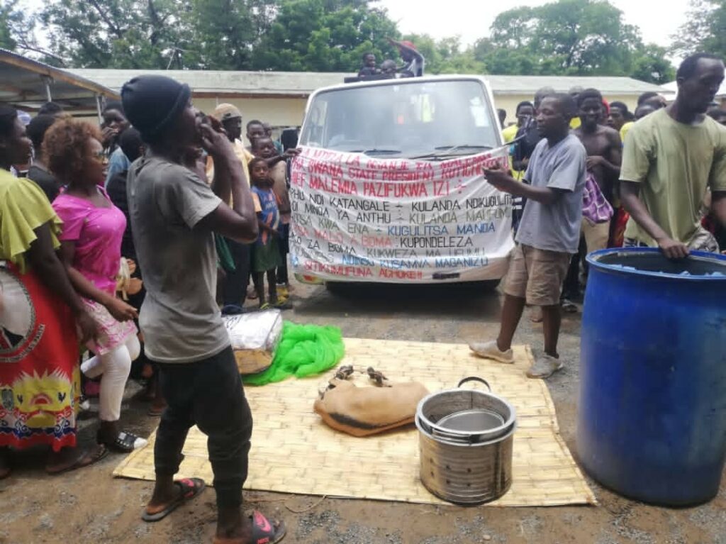 Villagers baying for the blood of Senior Chief Malemia