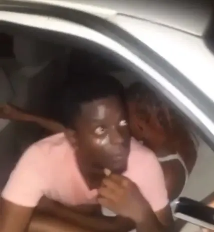 H0rny Couple Caught B00NKING In A Car At Night (Watch Video)