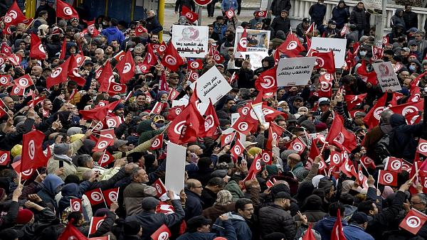 Thousands of Tunisians protest against President Saied