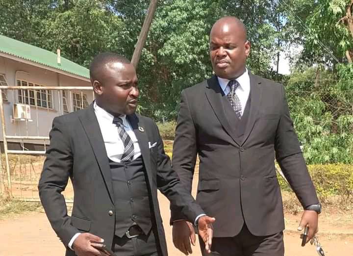 Two EX-National Intelligence Service Officials discharged from theft case