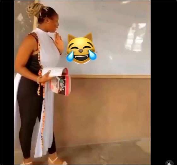 See What A Female Teacher Wore To Classroom That Has Got People Talking (See Photos)