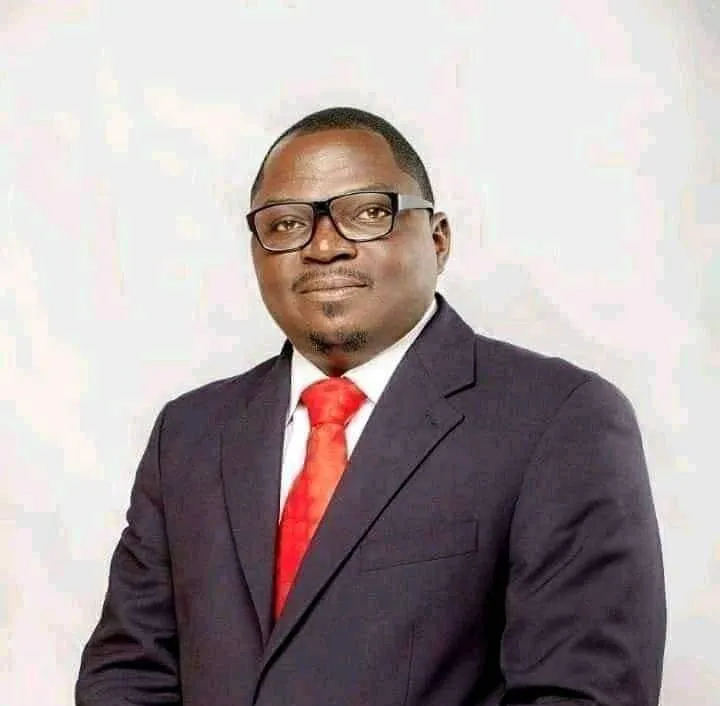 Kalindo on Zikhale Ng’oma’s neck, demands MK50 million compensation